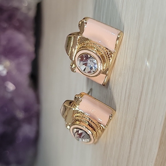 Camera Stud Earrings, S925 - Picture 3 of 6